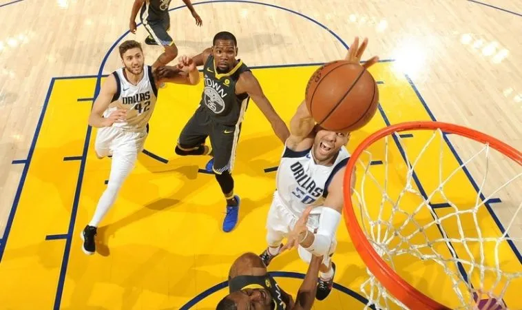 Bùng Nổ Cảm Xúc Với Cá Cược Bóng Rổ QQ88 Đỉnh Cao Toàn Cầu 1 bóng rổ QQ88